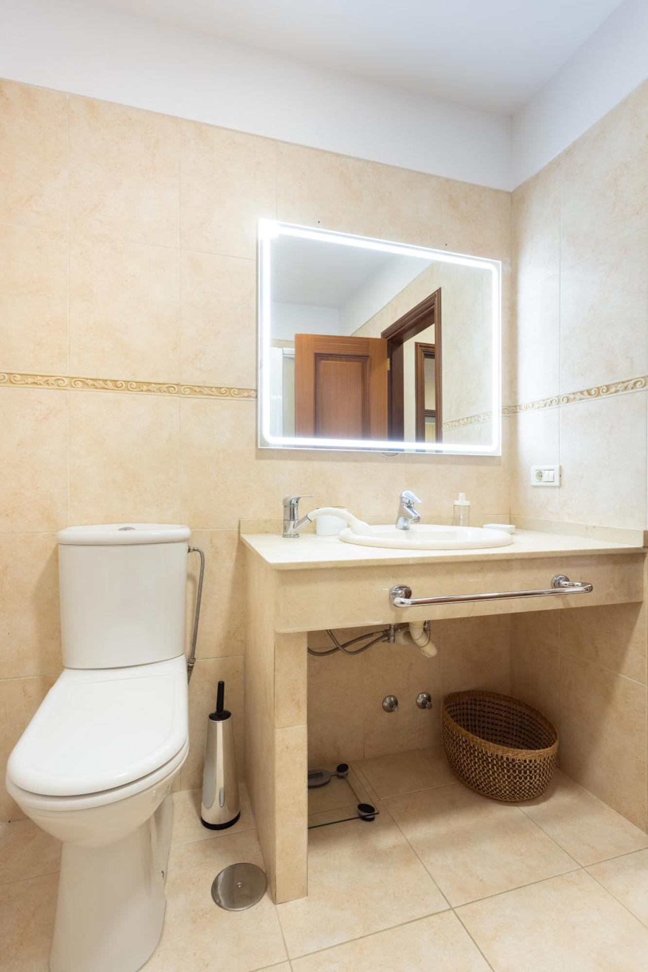 Home2Book Design & Luminous Apt Santa Cruz Center Bagian luar foto